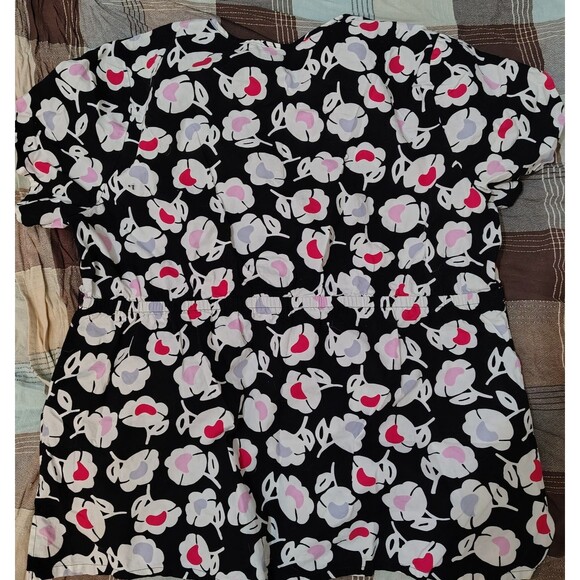Cherokee Womens Scrub Top Size XL RN#93643 White Cherry floral Black Pink - Picture 3 of 8